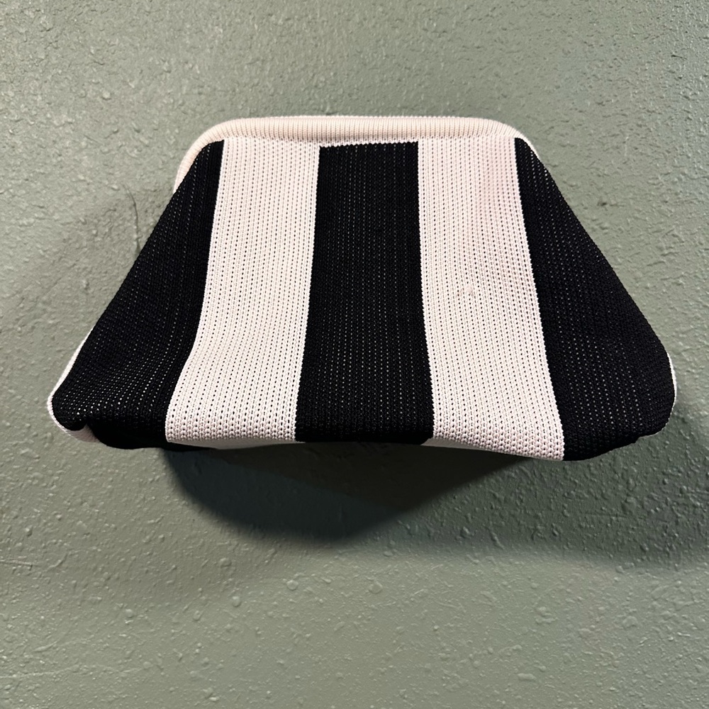 Black and White Striped Cloth Clutch🐼